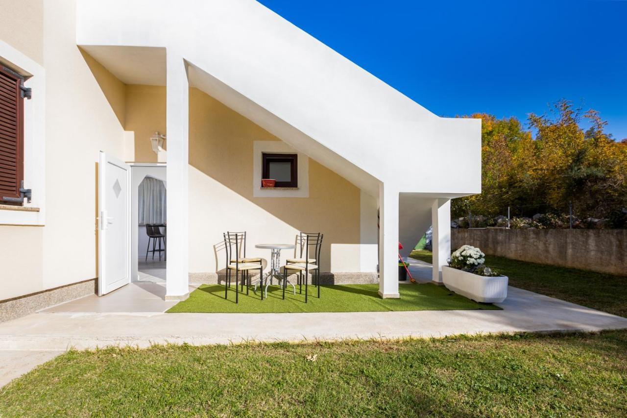 Apartments Meri Sveti Ivan  外观 照片
